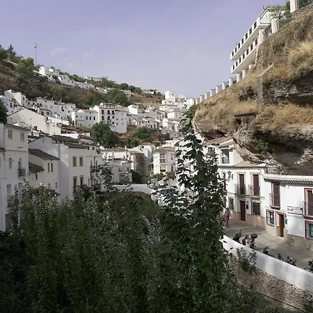 Cuevas De Setenil Setenil De Las Bodegas